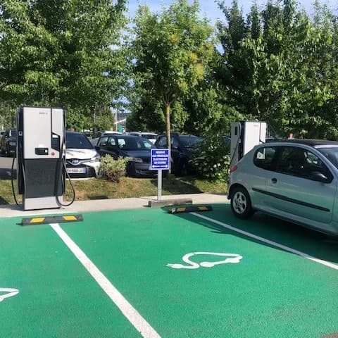 Bornes électriques Powerdot – So Green Seclin